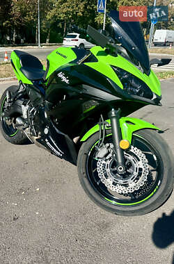 Мотоцикл Спорт-туризм Kawasaki EX 650 2017 в 