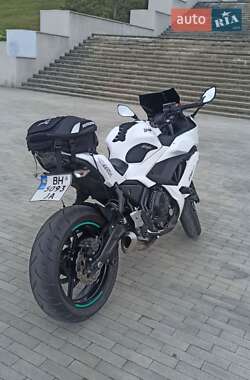 Мотоцикл Спорт-туризм Kawasaki EX 650 2018 в 