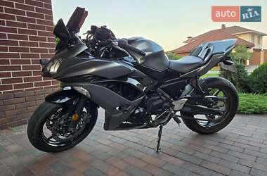 Спортбайк Kawasaki EX 650 2017 в 