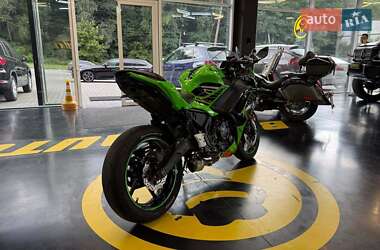Мотоцикл Спорт-туризм Kawasaki EX 650 2020 в 