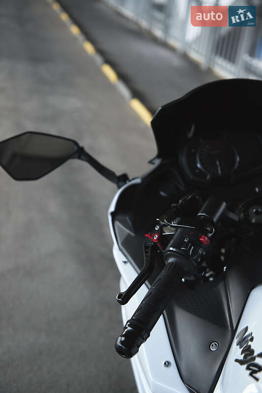 Спортбайк Kawasaki EX 650 2016 в Києві