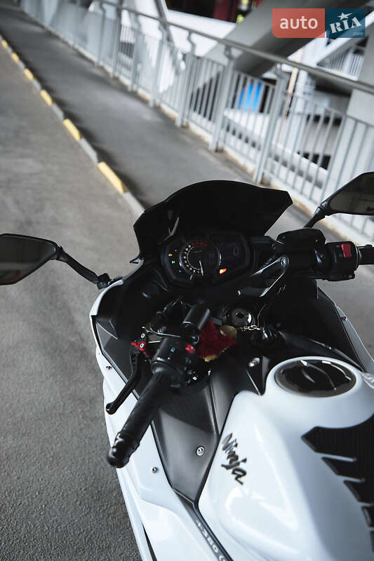 Спортбайк Kawasaki EX 650 2016 в Києві