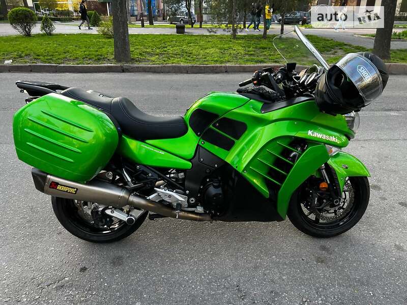 Мотоцикл Спорт-туризм Kawasaki GTR 1400 2015 в Запорожье