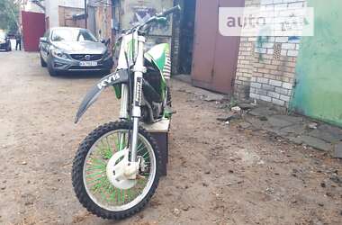 Мотоцикл Кросс Kawasaki KX 2004 в Буче