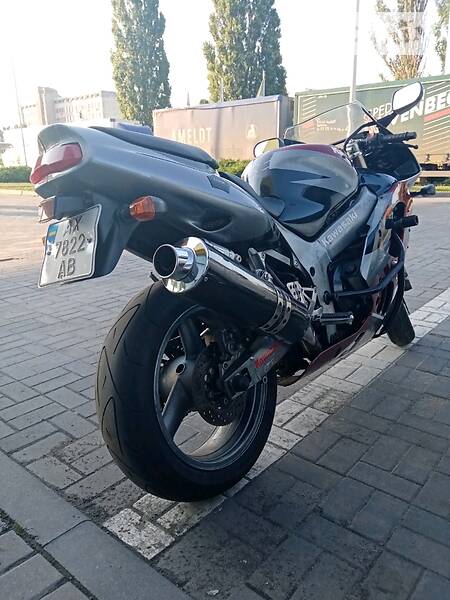 Kawasaki Ninja 1000 ZX-10R 1995 - history of car sales on