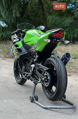 Спортбайк Kawasaki Ninja 250 2018 в 