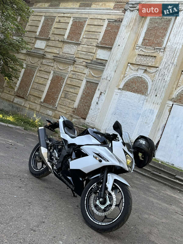 Спортбайк Kawasaki Ninja 250 2015 в 