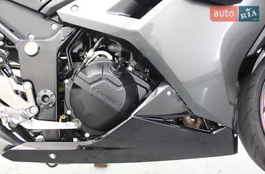 Спортбайк Kawasaki Ninja 250 2013 в 