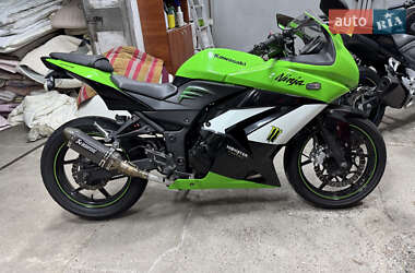 Спортбайк Kawasaki Ninja 250R 2009 в 