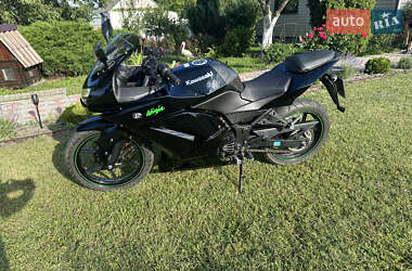 Спортбайк Kawasaki Ninja 250R 2011 в Рівному