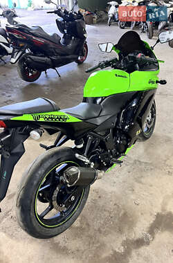 Мотоцикл Спорт-туризм Kawasaki Ninja 250R 2009 в 