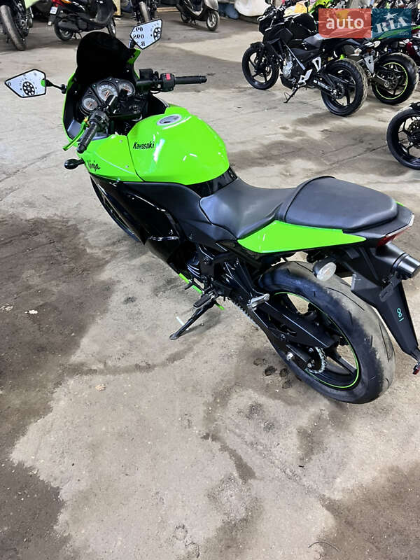 Мотоцикл Спорт-туризм Kawasaki Ninja 250R 2009 в Житомире