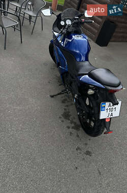 Спортбайк Kawasaki Ninja 250R 2011 в 