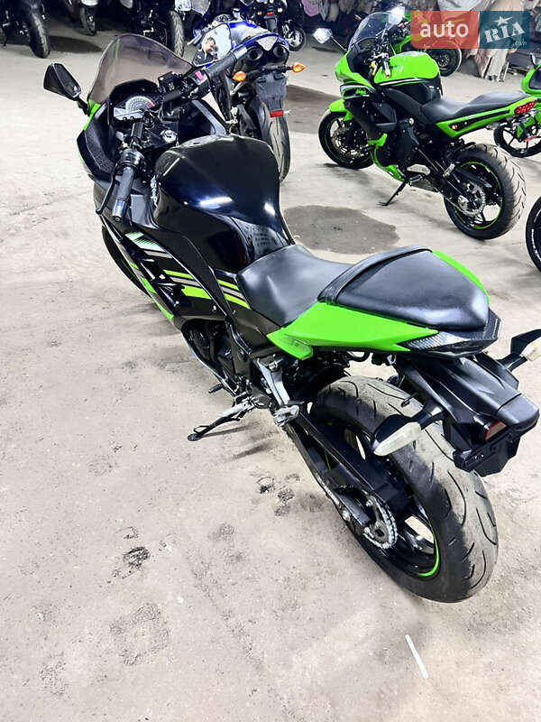 Мотоцикл Спорт-туризм Kawasaki Ninja 250R 2015 в Житомире фото 5 Мотоцикл Спорт-туризм Kawasaki Ninja 250R 2015 в Житомире