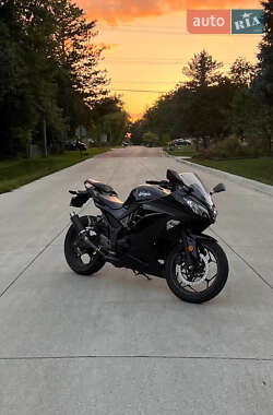 Спортбайк Kawasaki Ninja 300 2014 в Киеве