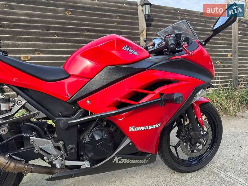 Спортбайк Kawasaki Ninja 300 2016 в Києві фото 13 Спортбайк Kawasaki Ninja 300 2016 в Києві