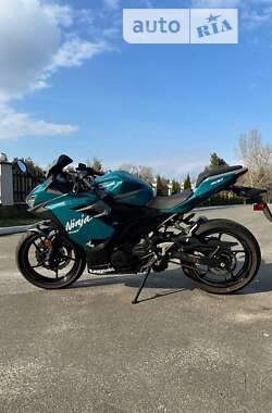 Мотоцикл Спорт-туризм Kawasaki Ninja 400 2021 в Переяславі