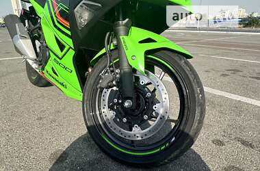 Мотоцикл Спорт-туризм Kawasaki Ninja 400 2024 в 
