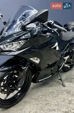 Спортбайк Kawasaki Ninja 400 2018 в 