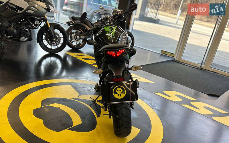 Мотоцикл Спорт-туризм Kawasaki Ninja 400 2016 в Чернівцях