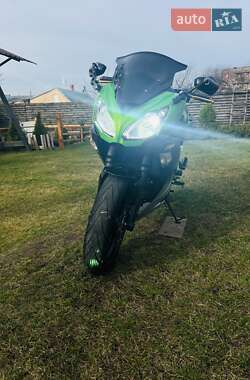 Спортбайк Kawasaki Ninja 400 2016 в 