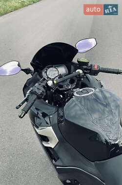 Спортбайк Kawasaki Ninja 400 2018 в 