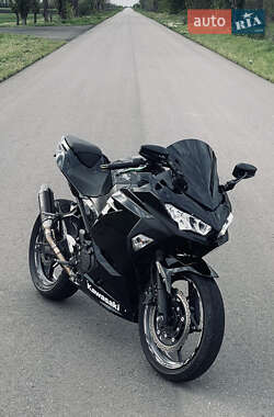 Спортбайк Kawasaki Ninja 400 2018 в 