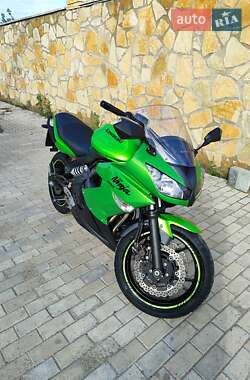 Спортбайк Kawasaki Ninja 400 2014 в 