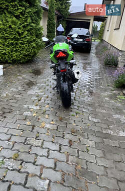 Спортбайк Kawasaki Ninja 400 2018 в 
