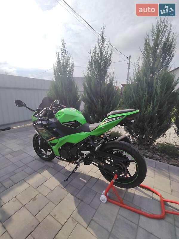 Спортбайк Kawasaki Ninja 400 2020 в Берёзовке