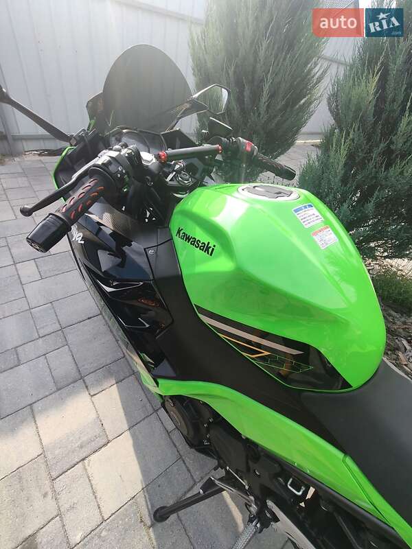 Спортбайк Kawasaki Ninja 400 2020 в Берёзовке