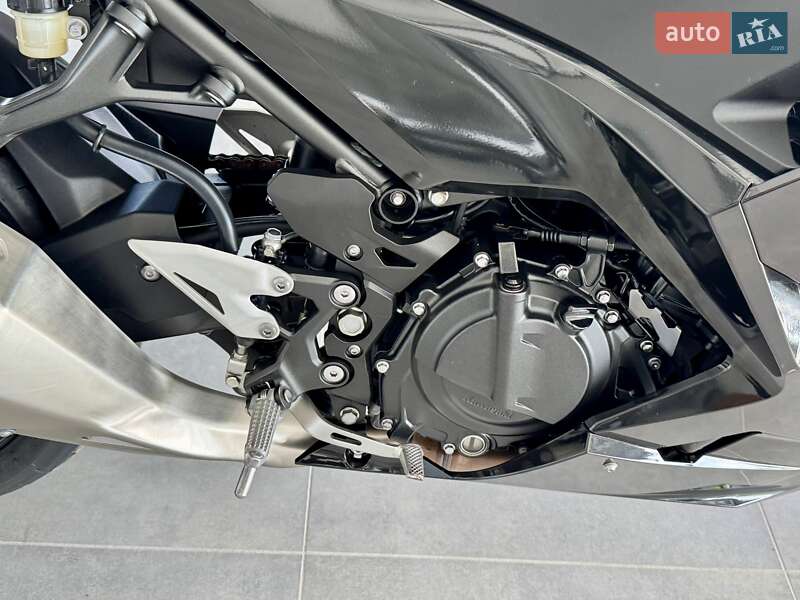 Спортбайк Kawasaki Ninja 400 2020 в Хмельницком