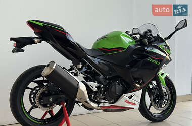 Спортбайк Kawasaki Ninja 400 2022 в 