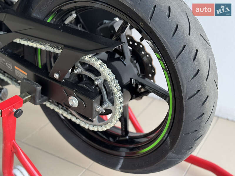 Спортбайк Kawasaki Ninja 400 2022 в Києві