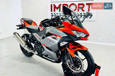 Мотоцикл Спорт-туризм Kawasaki Ninja 400 2018 в 