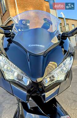Спортбайк Kawasaki Ninja 400 2022 в 
