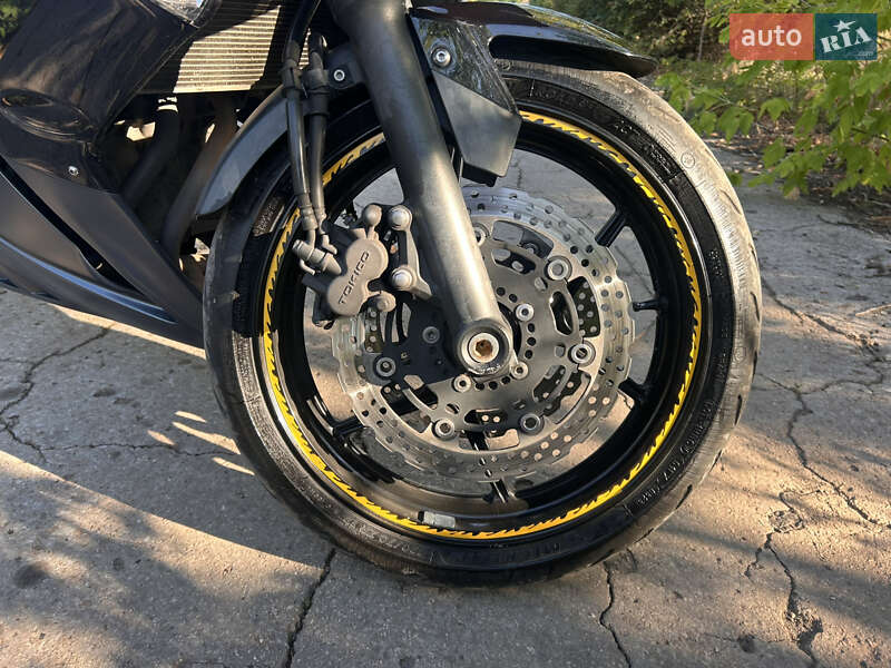 Мотоцикл Спорт-туризм Kawasaki Ninja 400 2011 в Кривому Розі