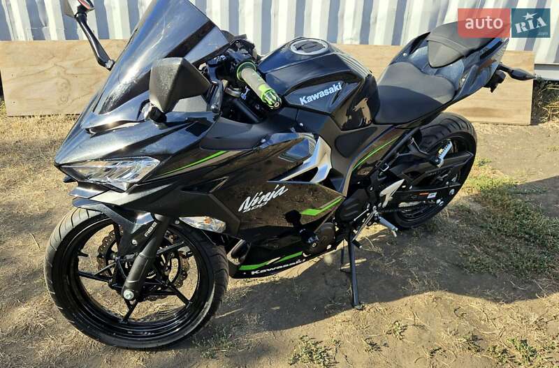 Спортбайк Kawasaki Ninja 400 2020 в Первомайске