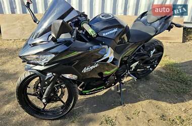 Спортбайк Kawasaki Ninja 400 2020 в 