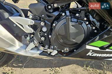 Спортбайк Kawasaki Ninja 400 2020 в 