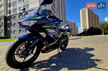 Мини спорт Kawasaki Ninja 400 2021 в 