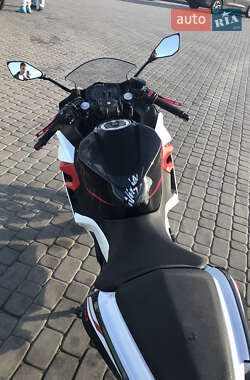 Спортбайк Kawasaki Ninja 400 2021 в 