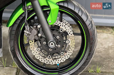 Спортбайк Kawasaki Ninja 400 2016 в 