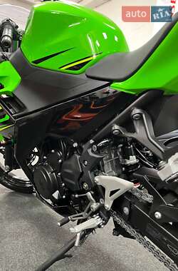 Спортбайк Kawasaki Ninja 400 2018 в 