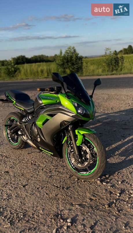 Спортбайк Kawasaki Ninja 400 2016 в Лохвице