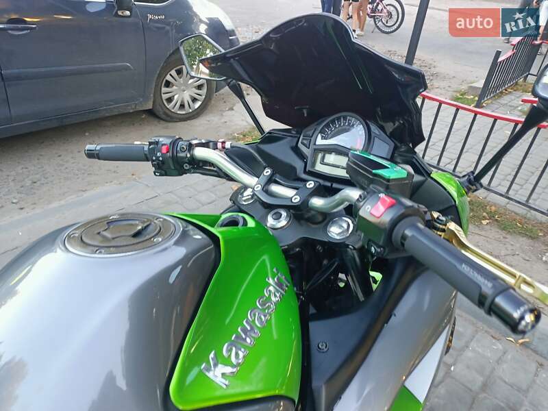 Спортбайк Kawasaki Ninja 400 2016 в Лохвице
