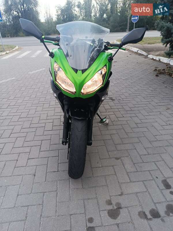 Мотоцикл Спорт-туризм Kawasaki Ninja 400 2014 в Запоріжжі