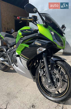 Спортбайк Kawasaki Ninja 400 2016 в 