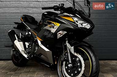 Мотоцикл Без обтекателей (Naked bike) Kawasaki Ninja 400 2022 в  Мотоцикл Без обтекателей (Naked bike) Kawasaki Ninja 400 2022 в