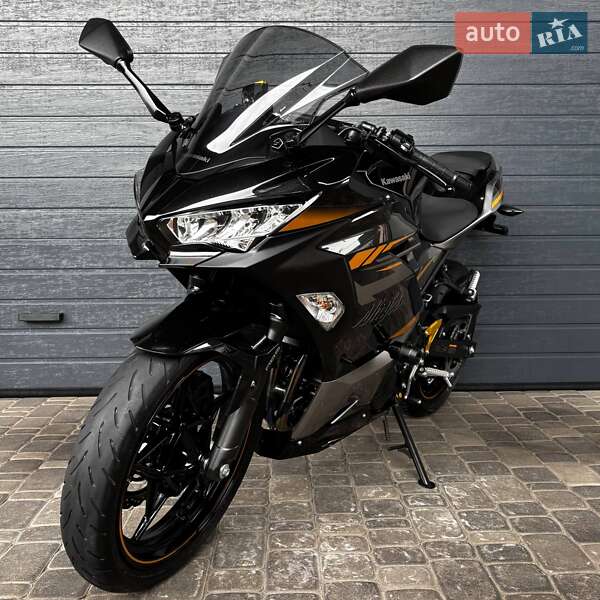 Мотоцикл Без обтікачів (Naked bike) Kawasaki Ninja 400 2023 в Білій Церкві фото 3 Мотоцикл Без обтікачів (Naked bike) Kawasaki Ninja 400 2023 в Білій Церкві